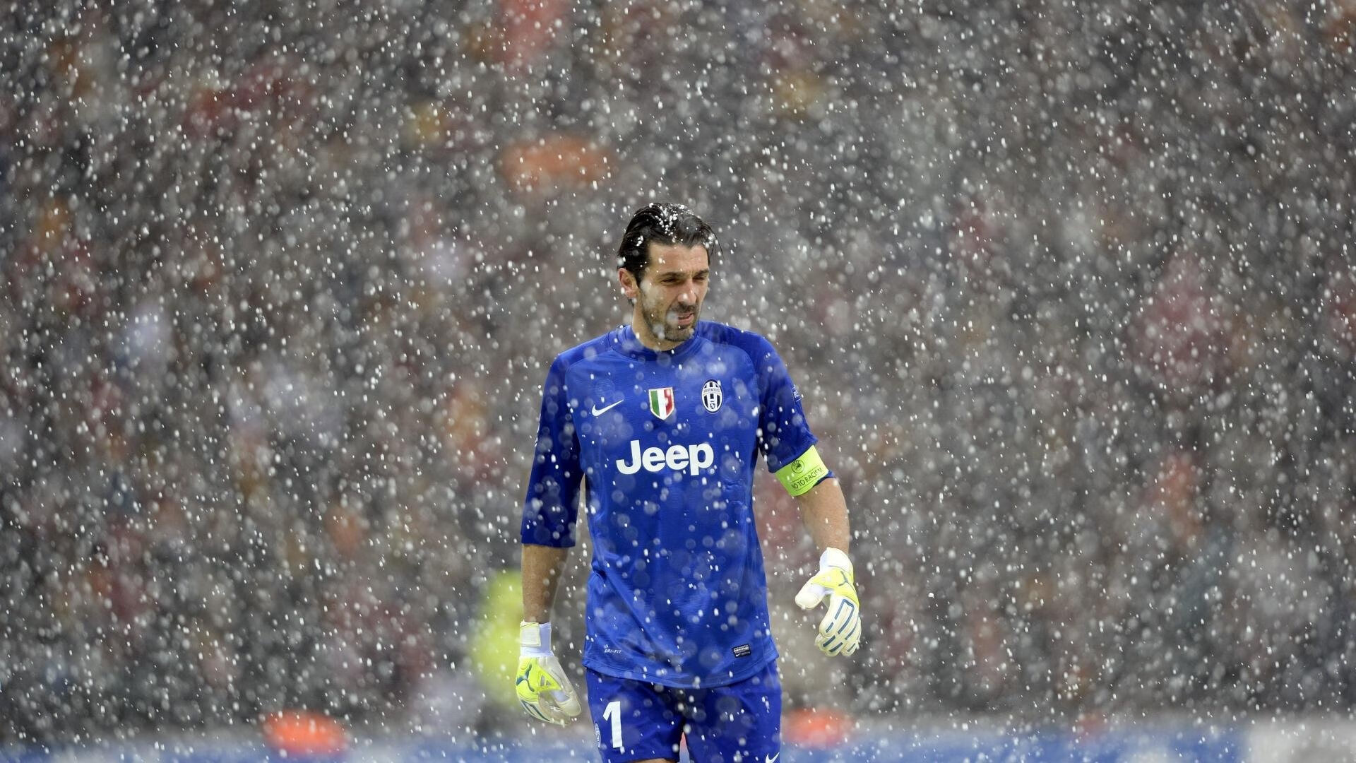 乐鱼官方登录入口-“足球+科技”双轮驱动，行业创新迈出坚实步伐，双轮驱动就是要让科技创新